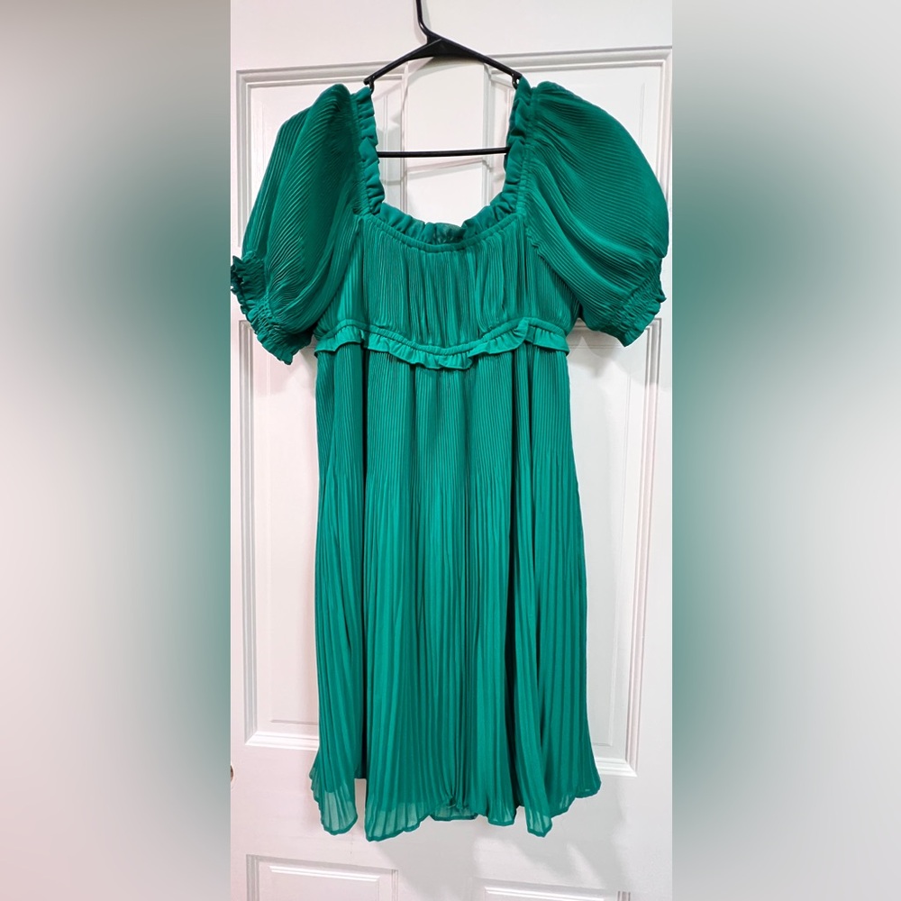 Chic Emerald Green  Dress